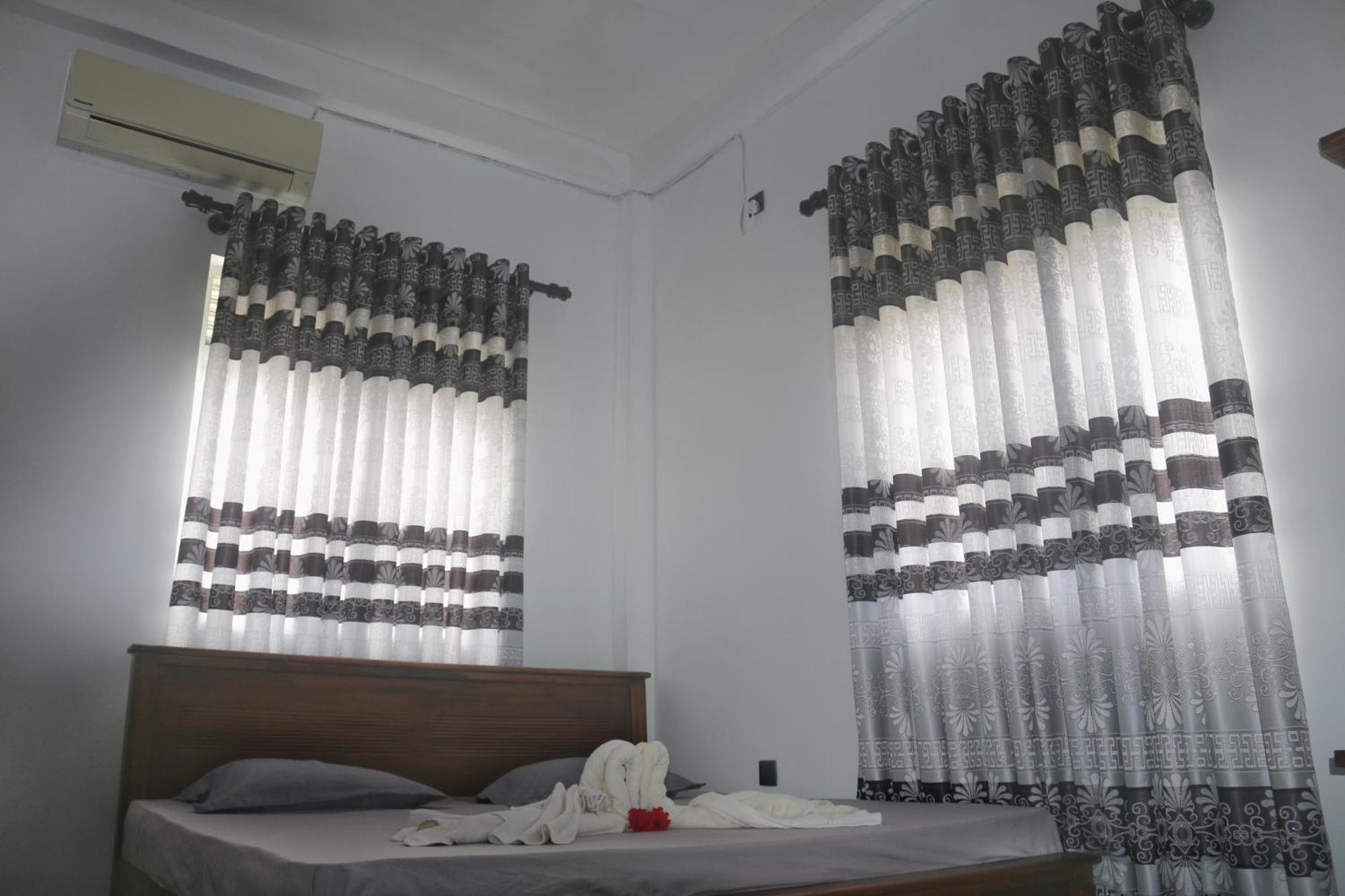 Dinuli Home Stay Ahungalla Esterno foto