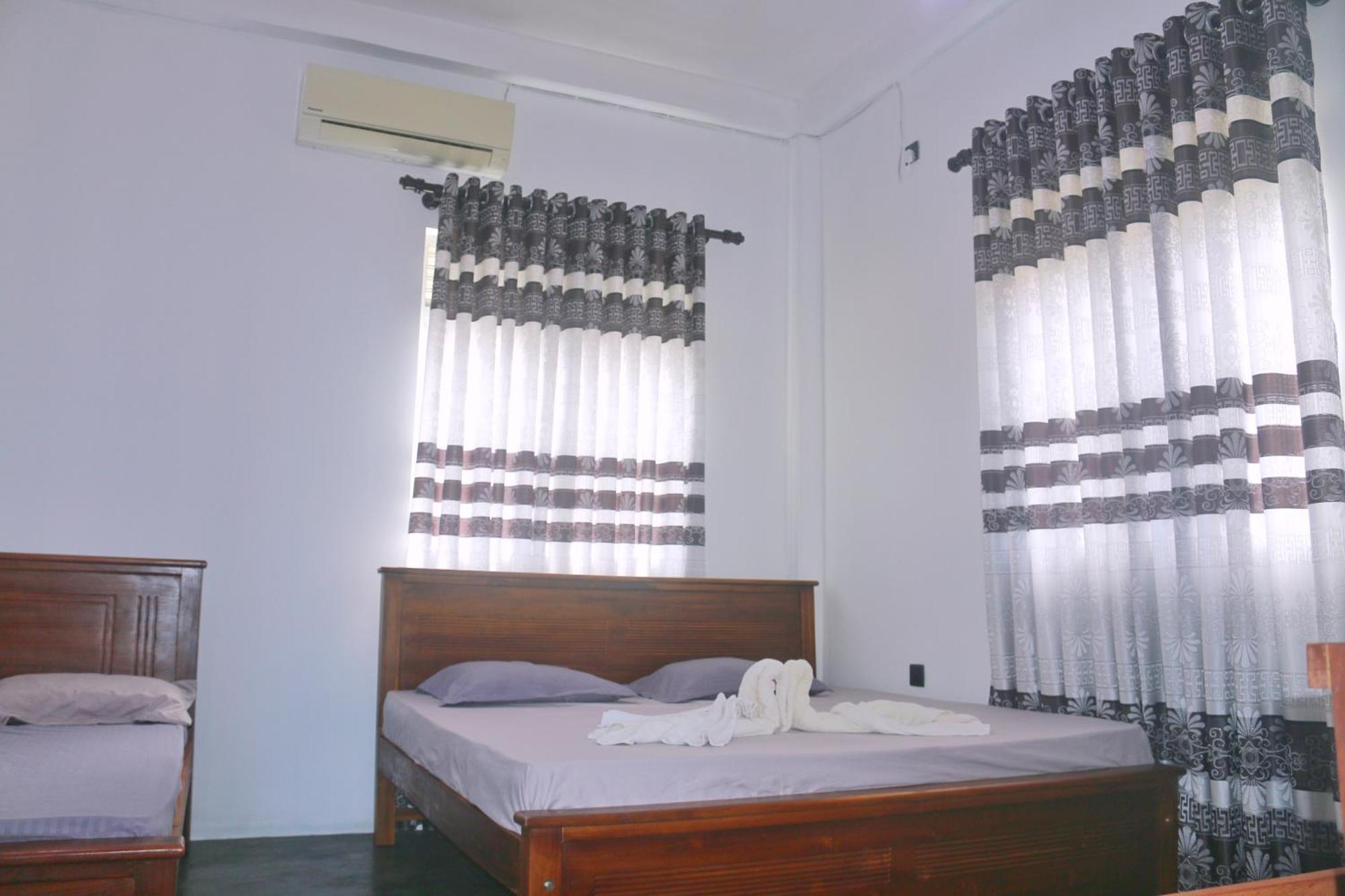 Dinuli Home Stay Ahungalla Esterno foto