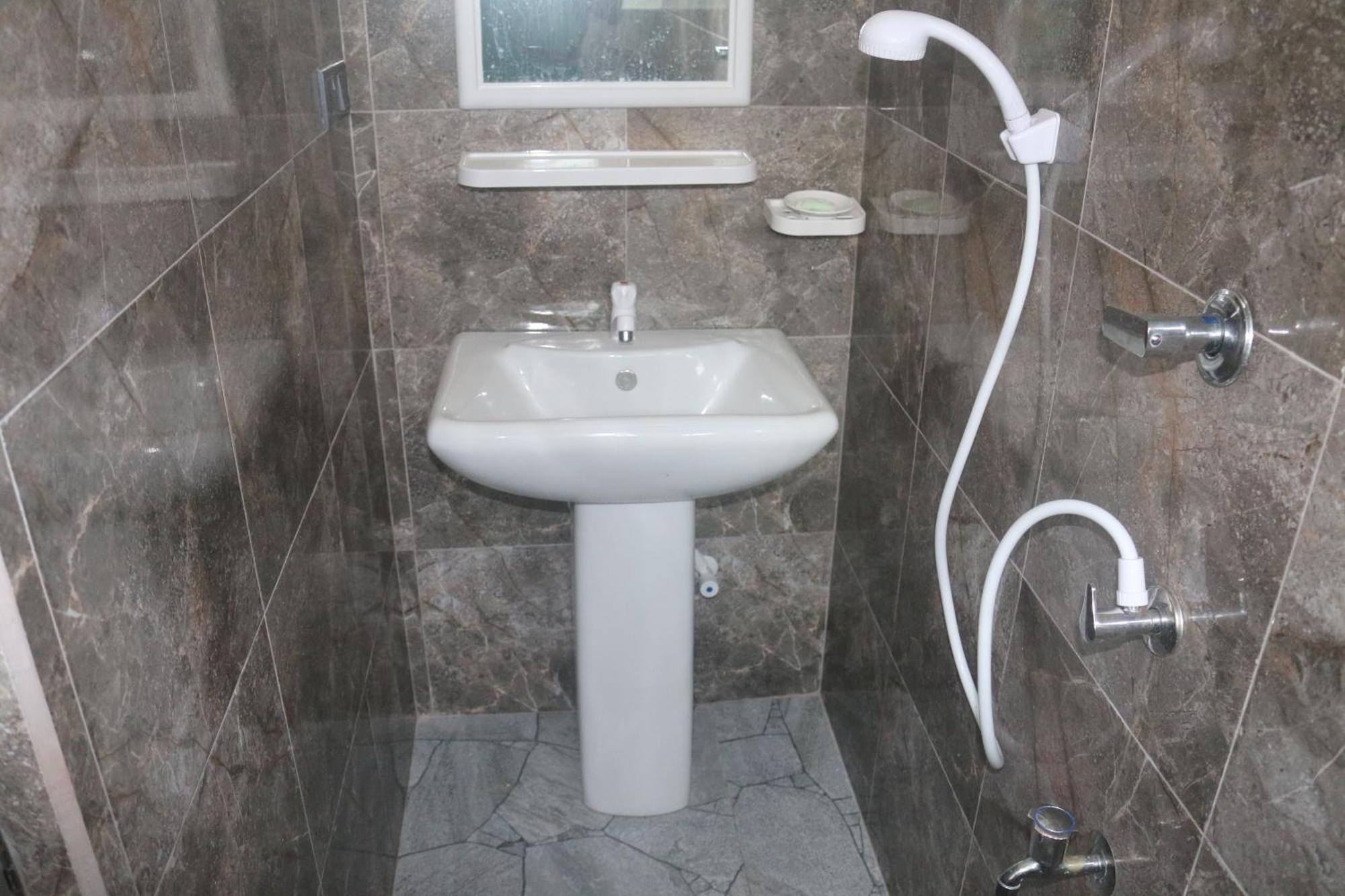 Dinuli Home Stay Ahungalla Esterno foto