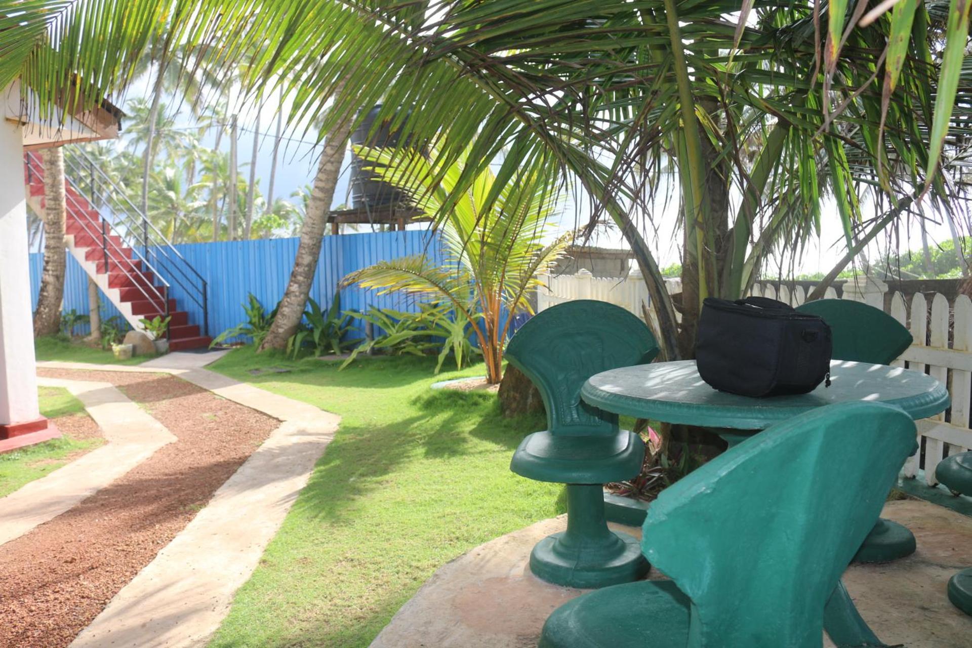 Dinuli Home Stay Ahungalla Esterno foto