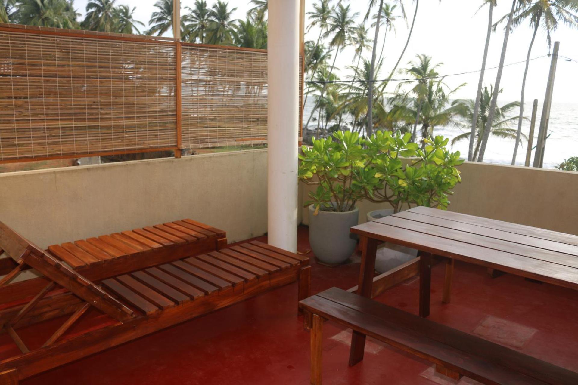 Dinuli Home Stay Ahungalla Esterno foto